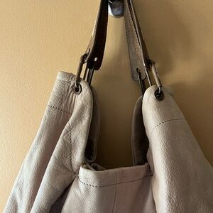Tan hobo Gap bag